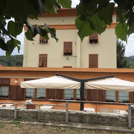 Albergo Chiara Savignone Esterno foto