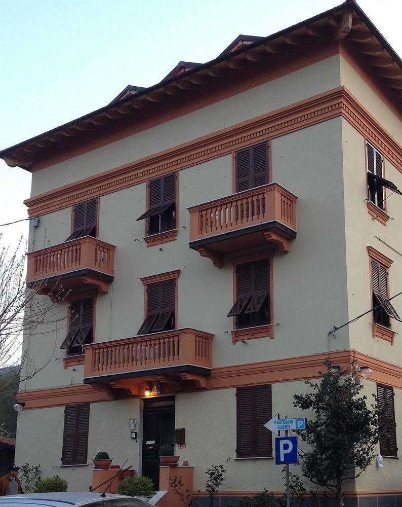 Albergo Chiara Savignone Esterno foto